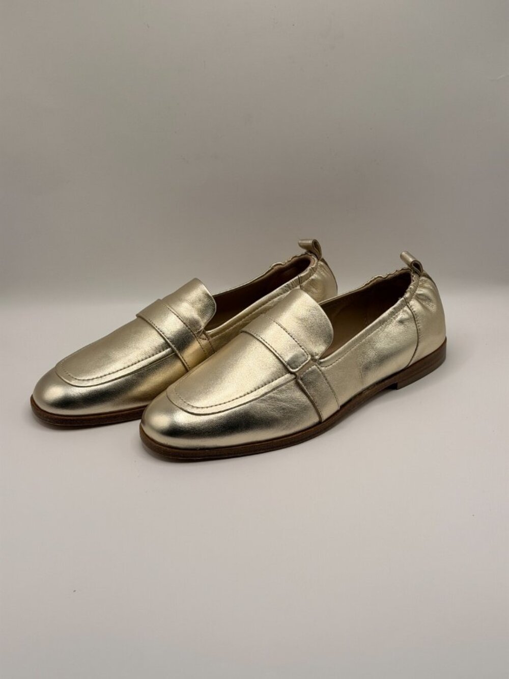 Andre Assous Womens Cedar  Gold Metallic Leather Loafer Sz 8